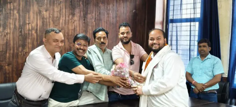 हल्द्वानी : श्रमजीवी पत्रकार यूनियन नैनीताल द्वारा पत्रकारिता दिवस पर आयोजित की गई गोष्ठी