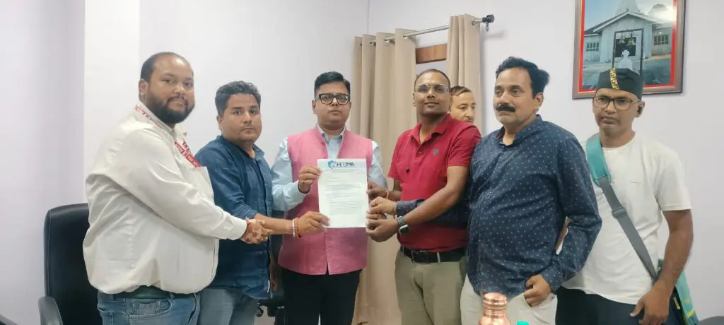 HDMA ने संयुक्त निदेशक सूचना को सौंपा सोशल मीडिया नियमावली 2025 पर सुझावों का ज्ञापन, हल्द्वानी में हुई विस्तृत चर्चा