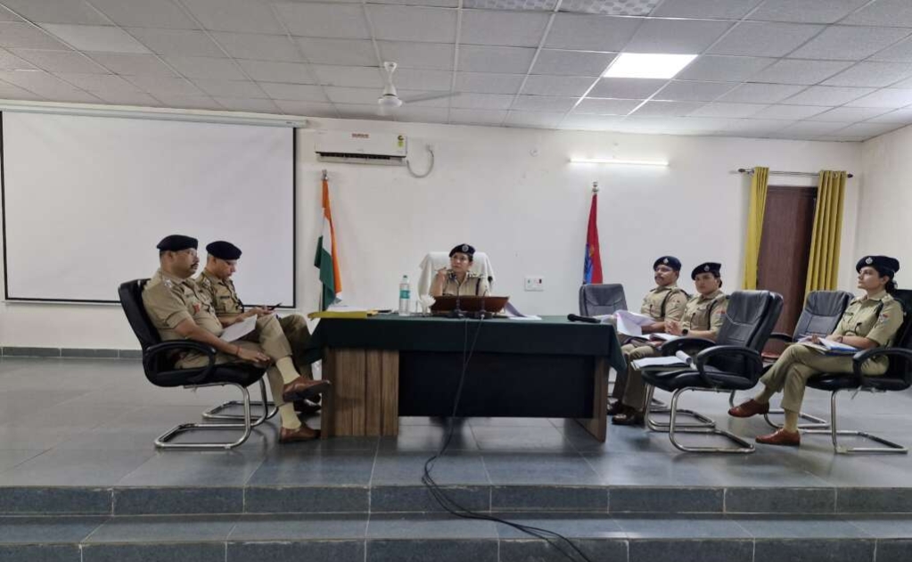 हल्द्वानी: IG कुमाऊं रिद्धिम अग्रवाल ने दिए सख्त निर्देश, कानून व्यवस्था मजबूत करने पर जोर
