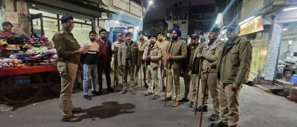 हल्द्वानी : सेक्टर बनाकर बनभूलपुरा में पुलिस का सत्यापन अभियान,भारी संख्या में पुलिस बल तैनात