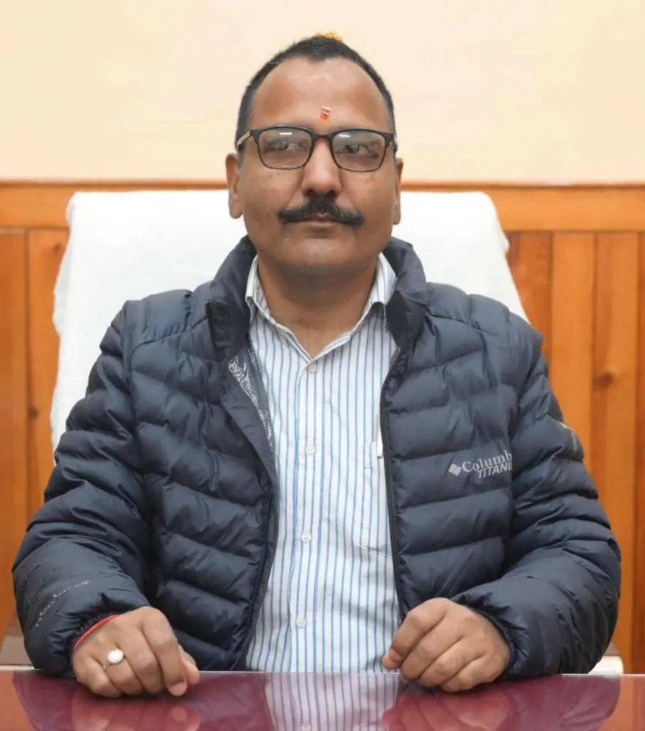 हल्द्वानी:(बड़ी खबर)-अब नहीं चलेगी स्कूलों की मनमानी, फीस, किताब, यूनिफॉर्म पर जिलाधिकारी सख्त