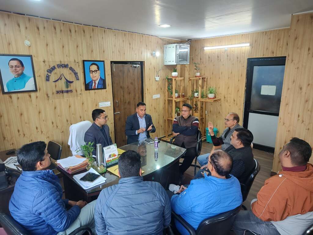 हल्द्वानी : प्रांतीय नगर उद्योग व्यापार मंडल ने अतिक्रमण को लेकर नगर आयुक्त और सिटी मजिस्ट्रेट से की मुलाकात